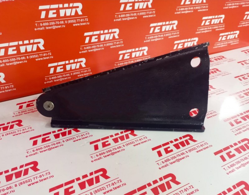 Обойма с пальцем (кронштейн запорного механизма кабины н/о) КММЗ 6430-5001680